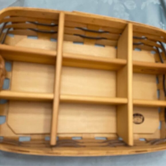 Peterboro Buffet Serving Basket w/Liners & Dividers - Picture 5 of 10